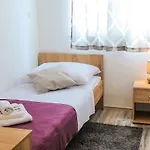 Petar Apartmán Kaštela