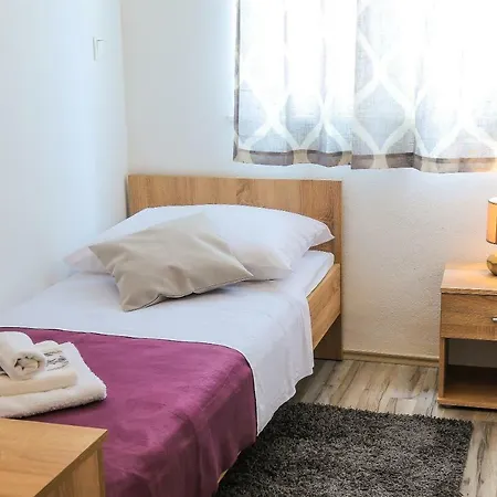 Petar Apartment Kastela